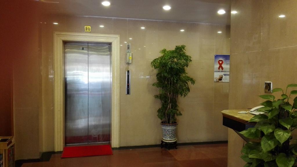 Zhenxing Hotel Shenzhen Exterior photo