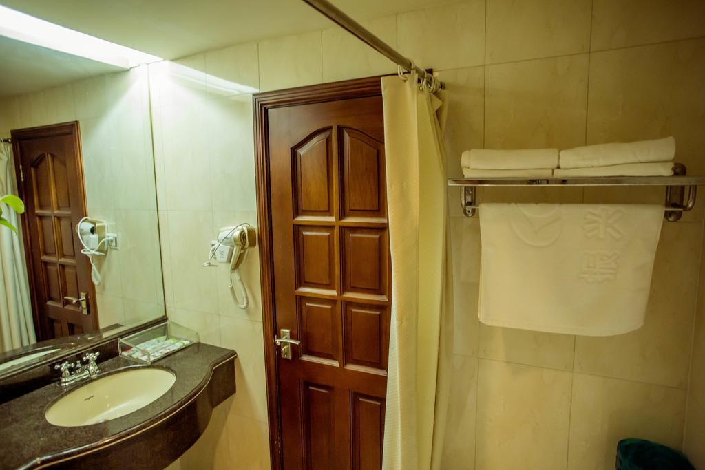 Zhenxing Hotel Shenzhen Exterior photo